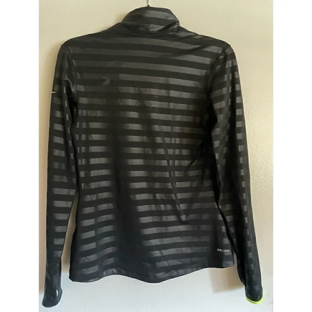Nike Woman Pro Hyperwarm Half Zip Drifit Pullover Sozr M
